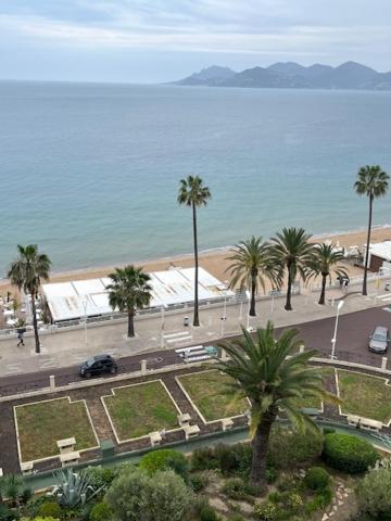 Jane De Cannes Bagian luar foto